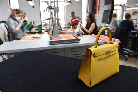 hermes bag maker salary|Hermes master trainers.